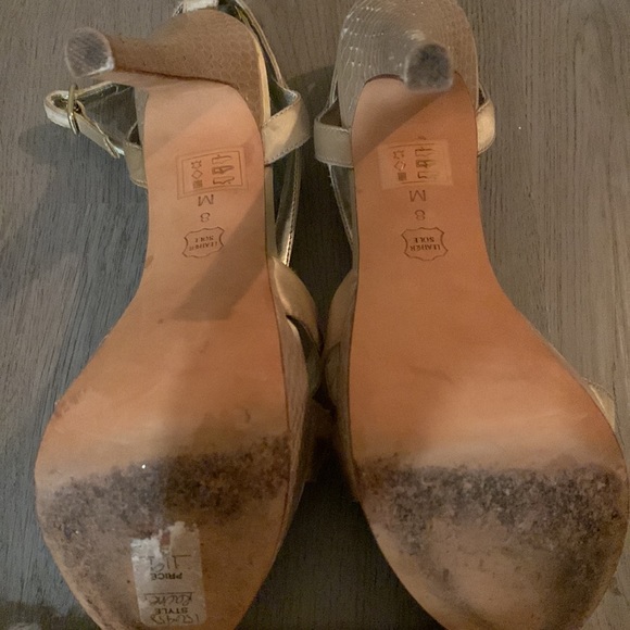 Bebe size 8 satin and snakeskin high heels, light champagne color - Picture 5 of 9